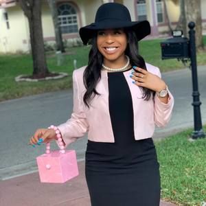 Meet your Posher, Janelle